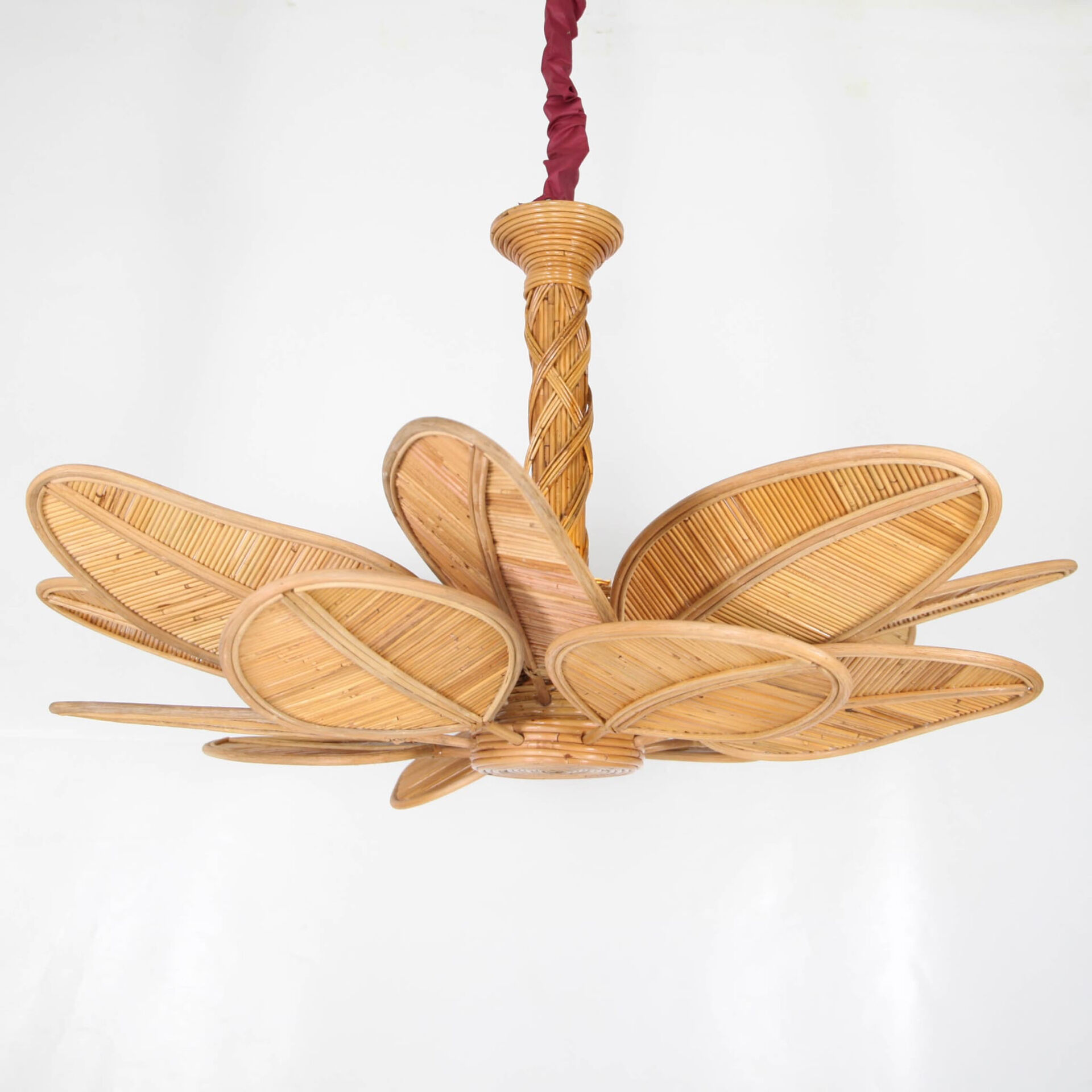 "Flower" chandelier in rattan