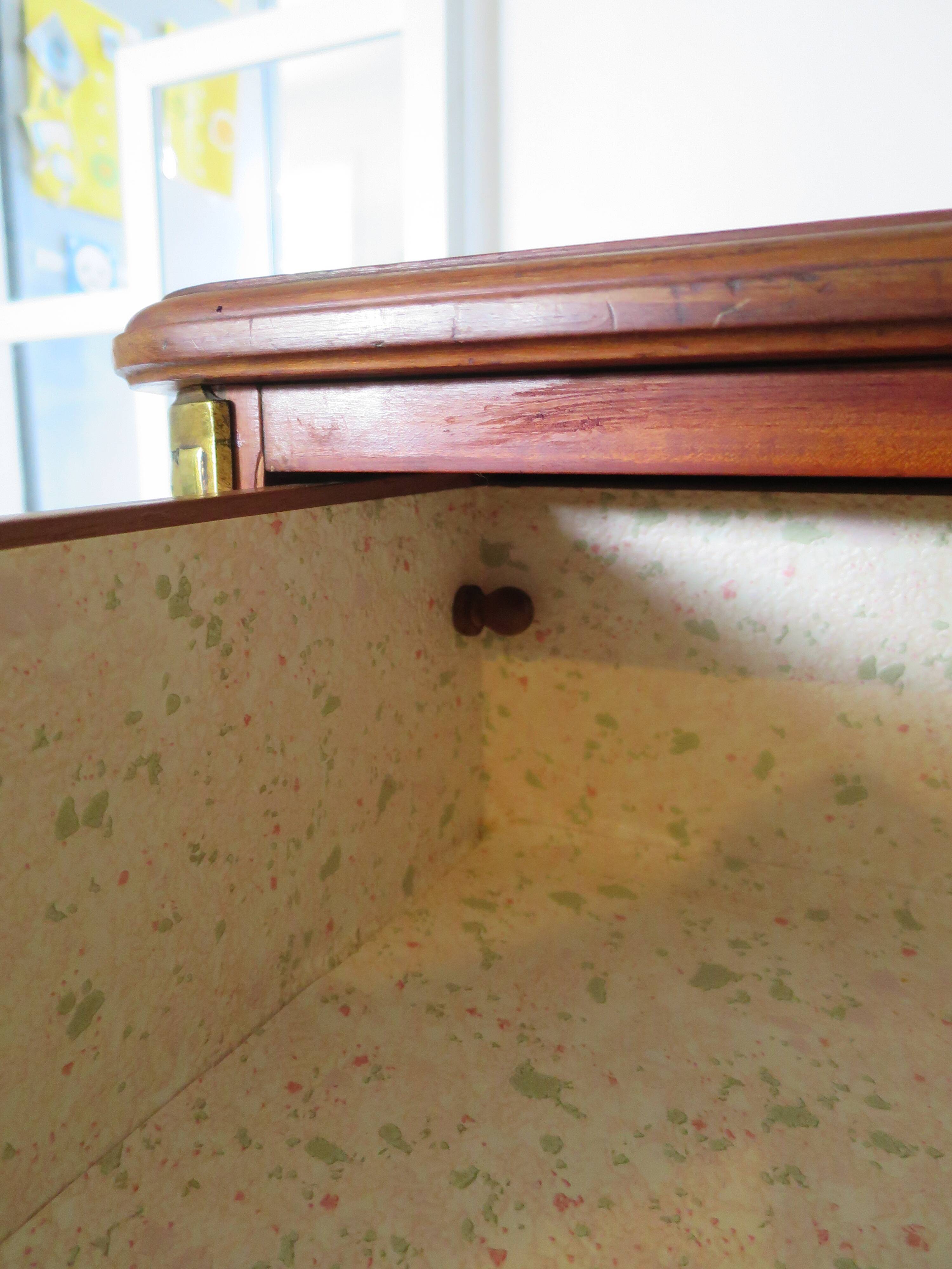 Louis XVI chest of drawers - Bronze - Butterfly wood veneer marquetry - 1930