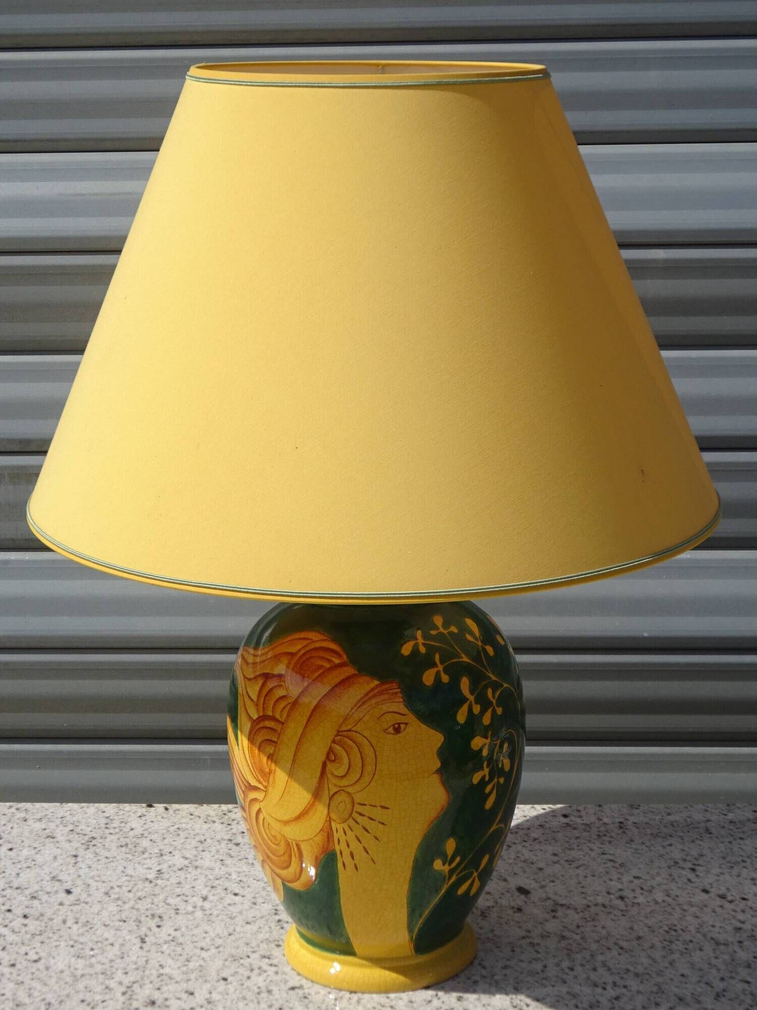 Ceramic lamp L. Drimmer with vase and matching plate.