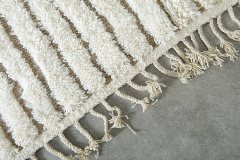 Pure natural wool Berber rug for your living room, size 150 x 250 cm.