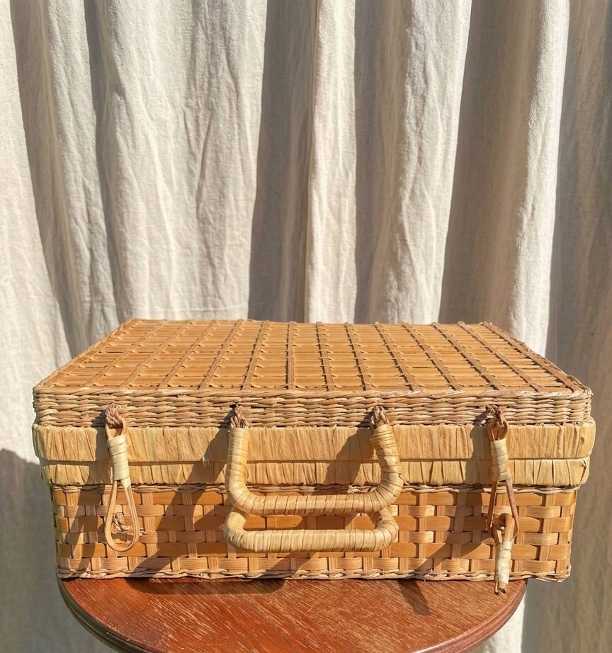 Vintage wicker/rattan suitcase