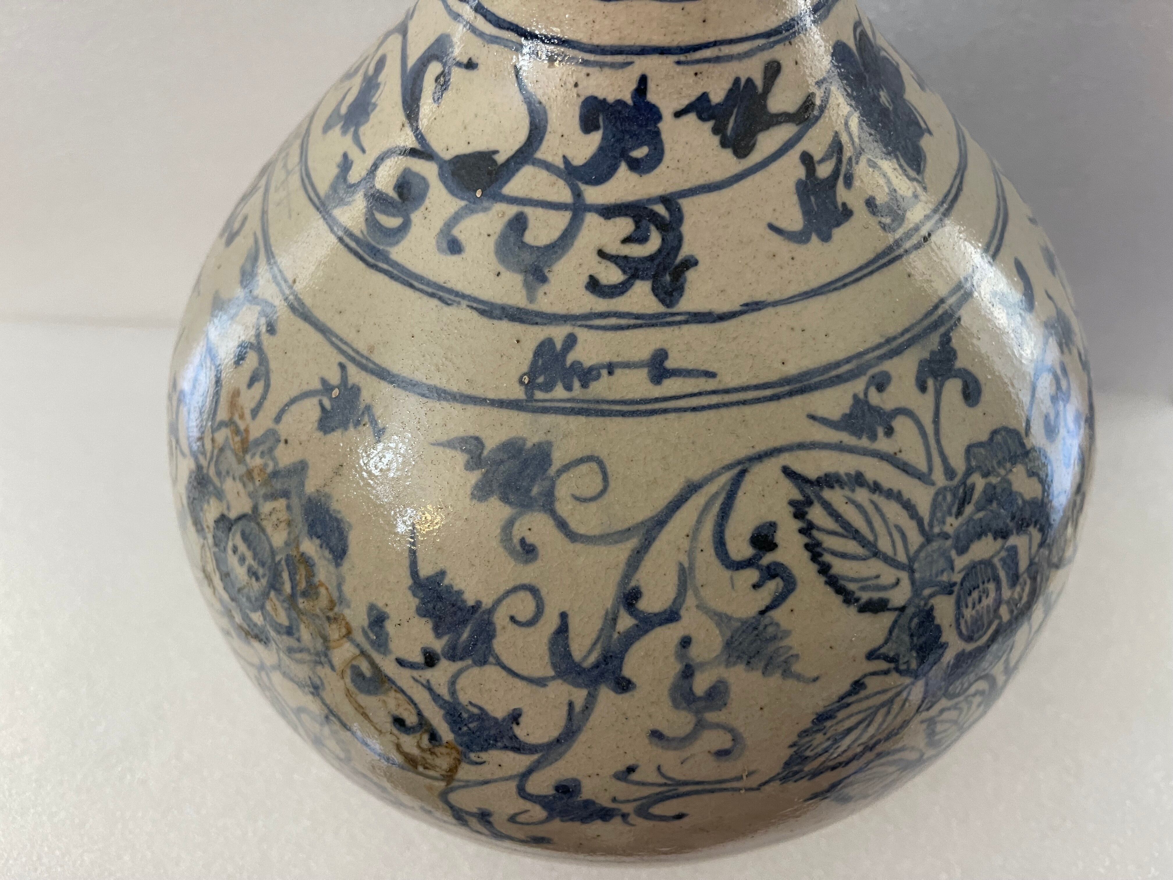 Vietnam large bottle blue bench H 35,5 cm