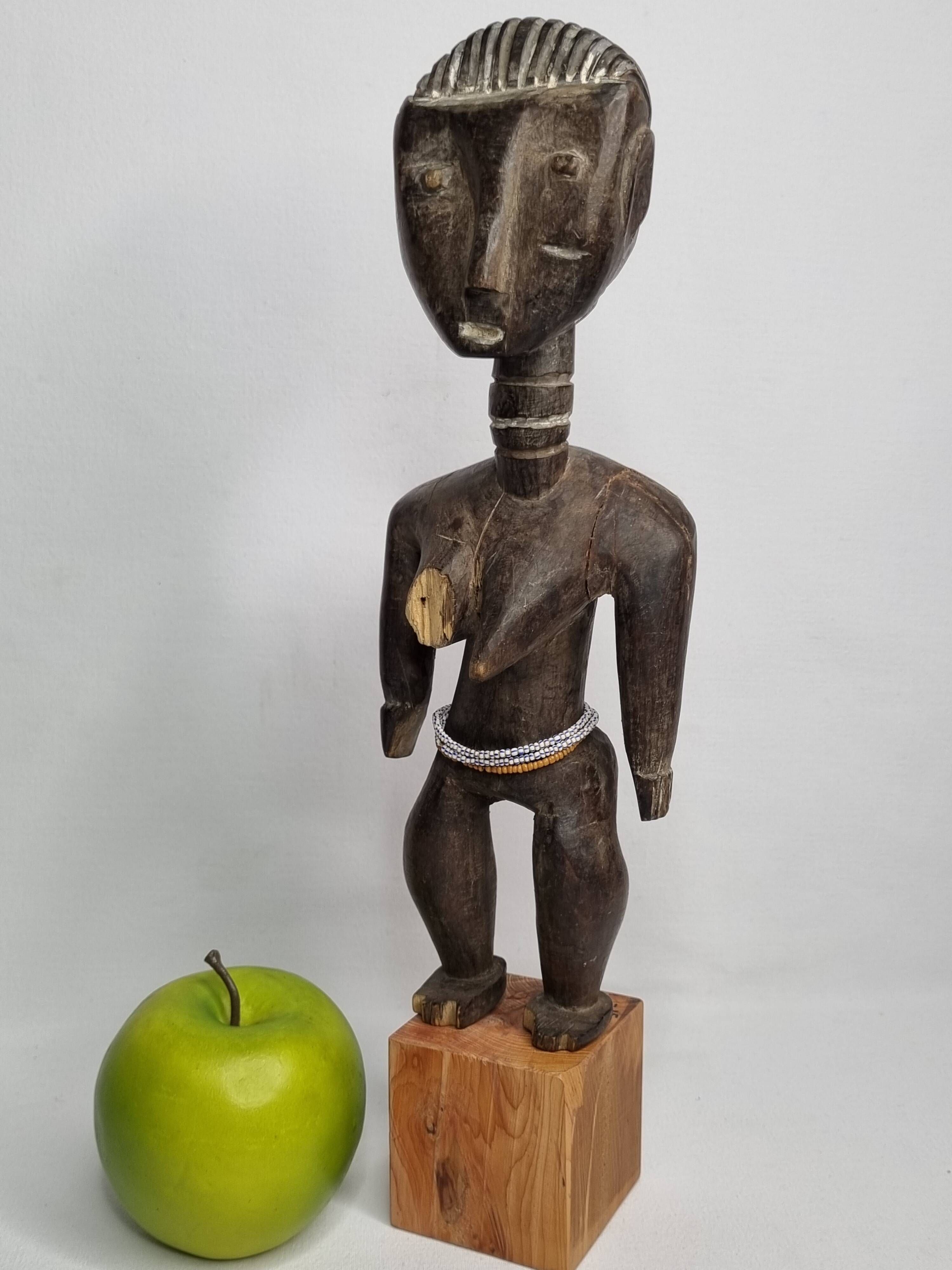 Koulango statuette, tribal art, Ivory Coast, carved wood, late 20th century