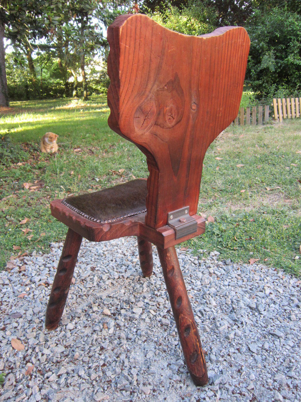 Chaise tripode esprit chalet