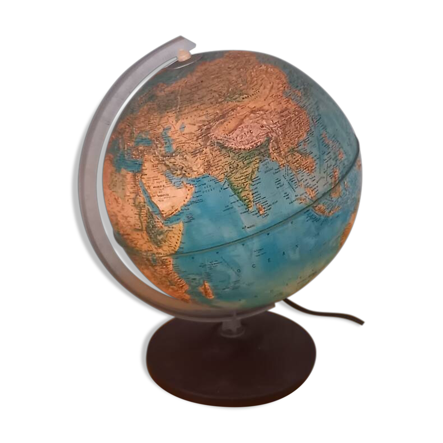 Globe terrestre en métal