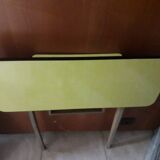 Table en formica jaune vintage
