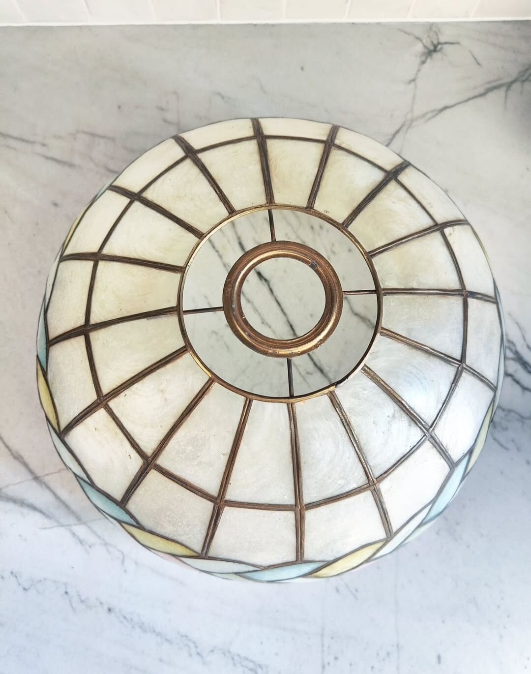 Mother-of-pearl lampshade