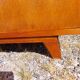 Armoire aux pieds compas