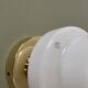 Applique globe vintage en opaline blanche