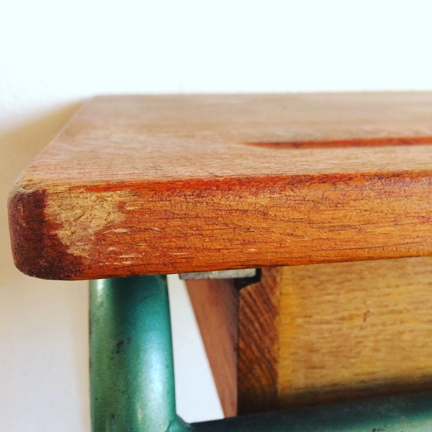 Bureau et chaise vintage des années 50