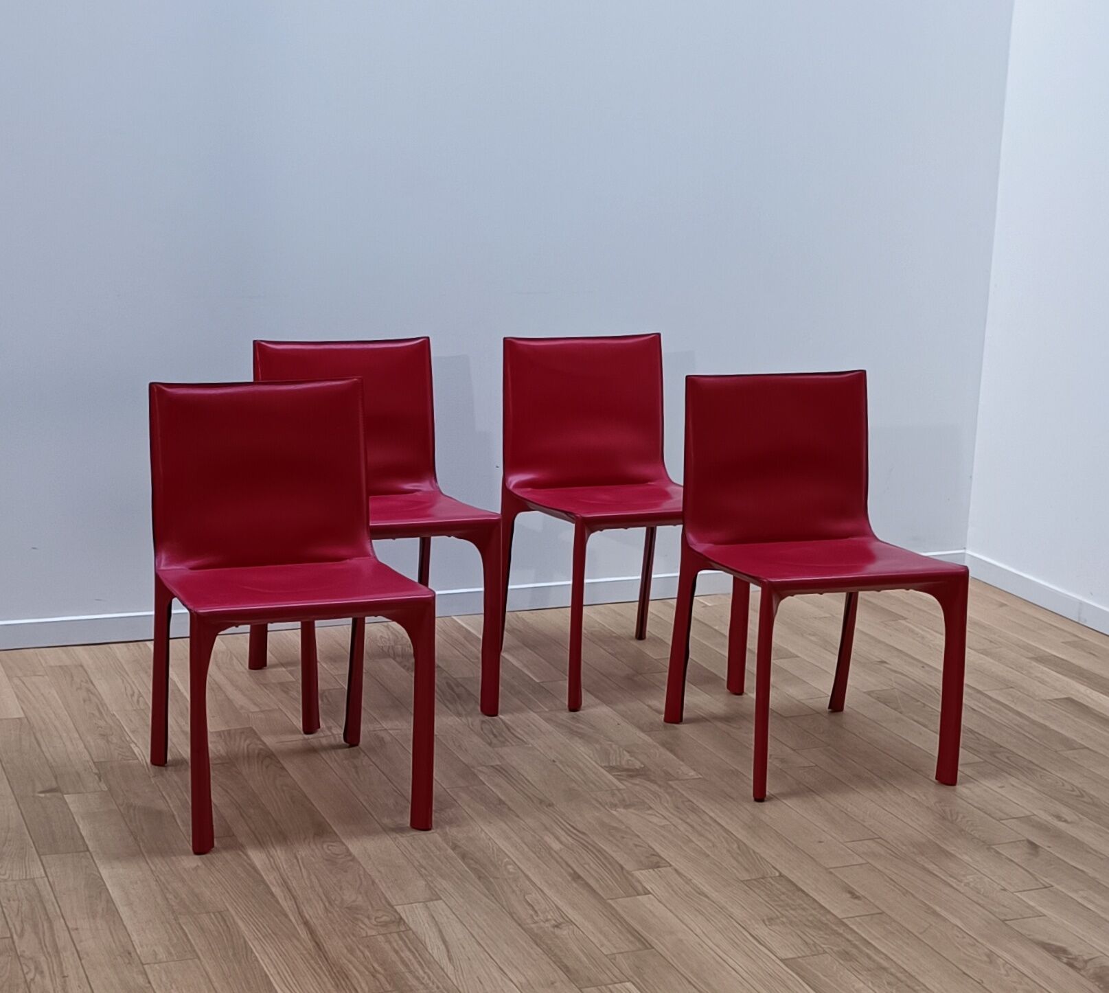 Set of 4 vintage leather chairs