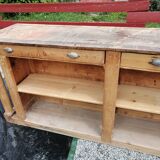Butcher's counter