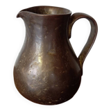 Ancienne cruche en bronze
