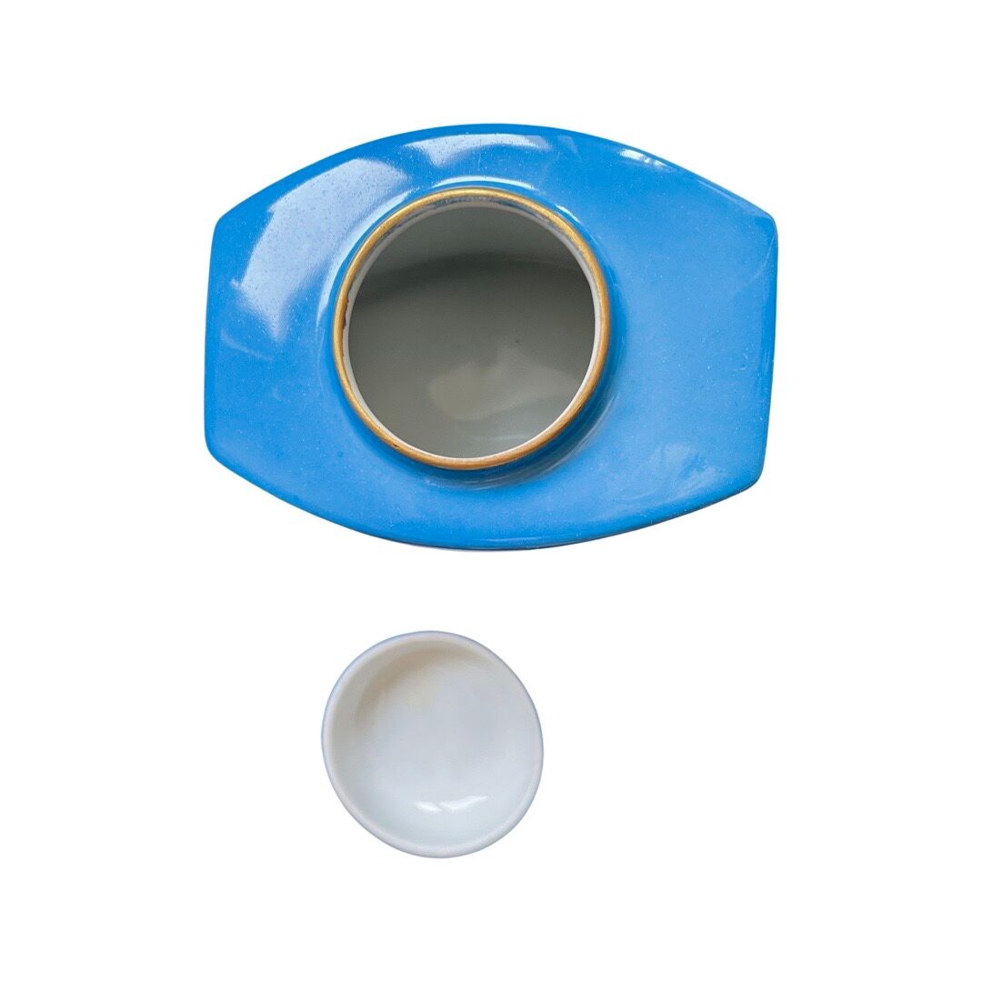 Snake porcelain inkwell with hand gold decoration