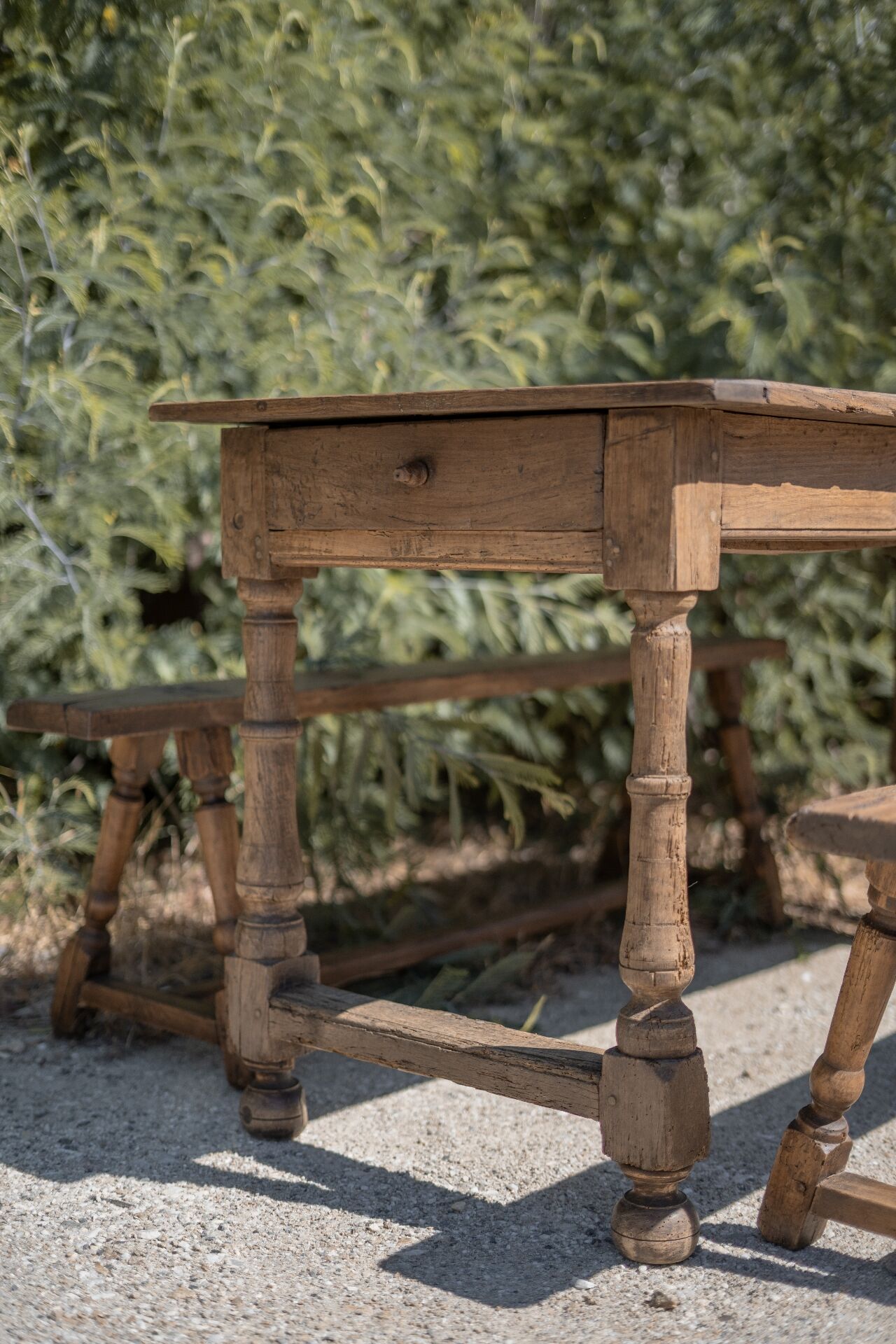 Table and benches set