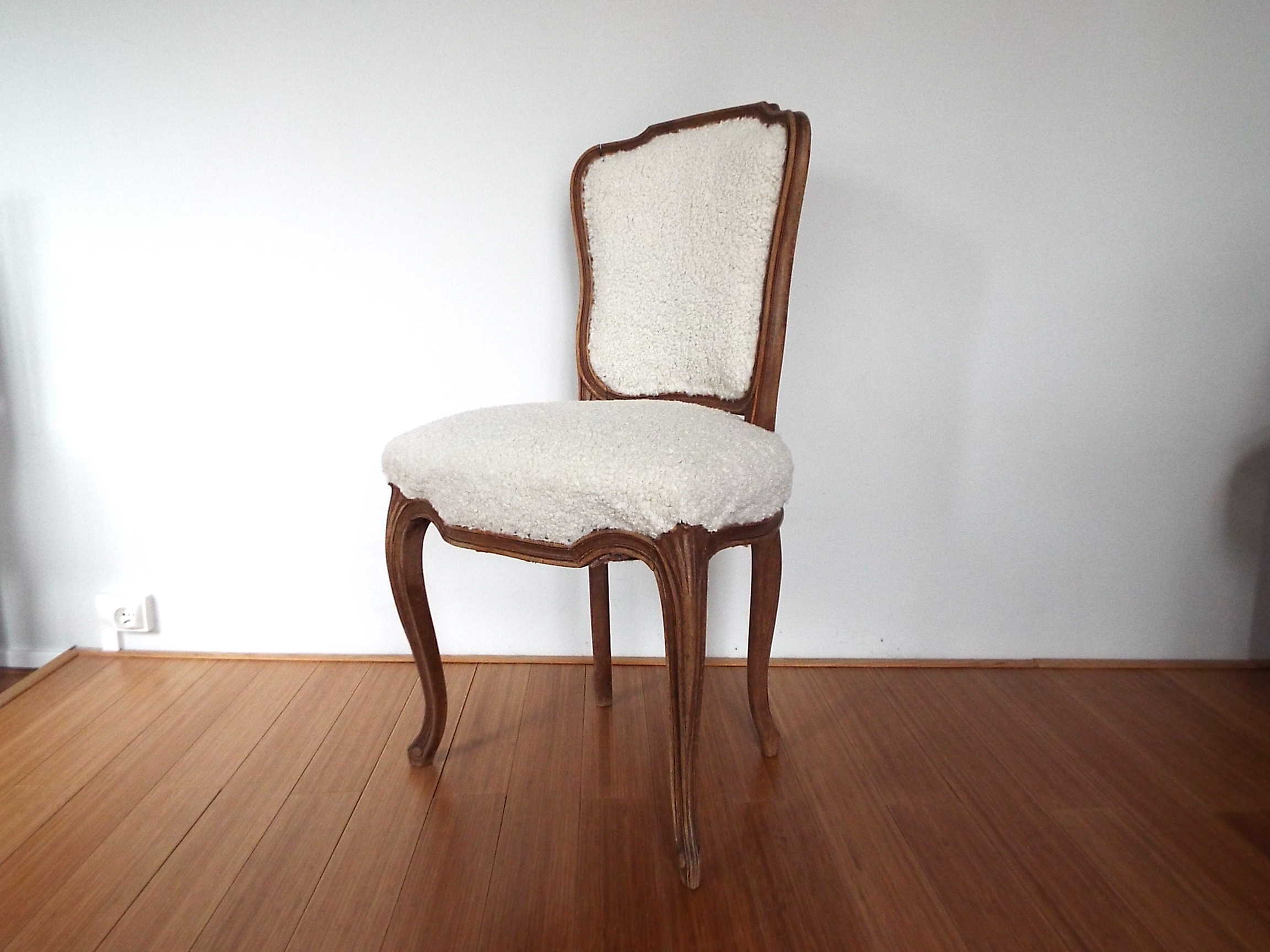 Chair style louis XV sheep