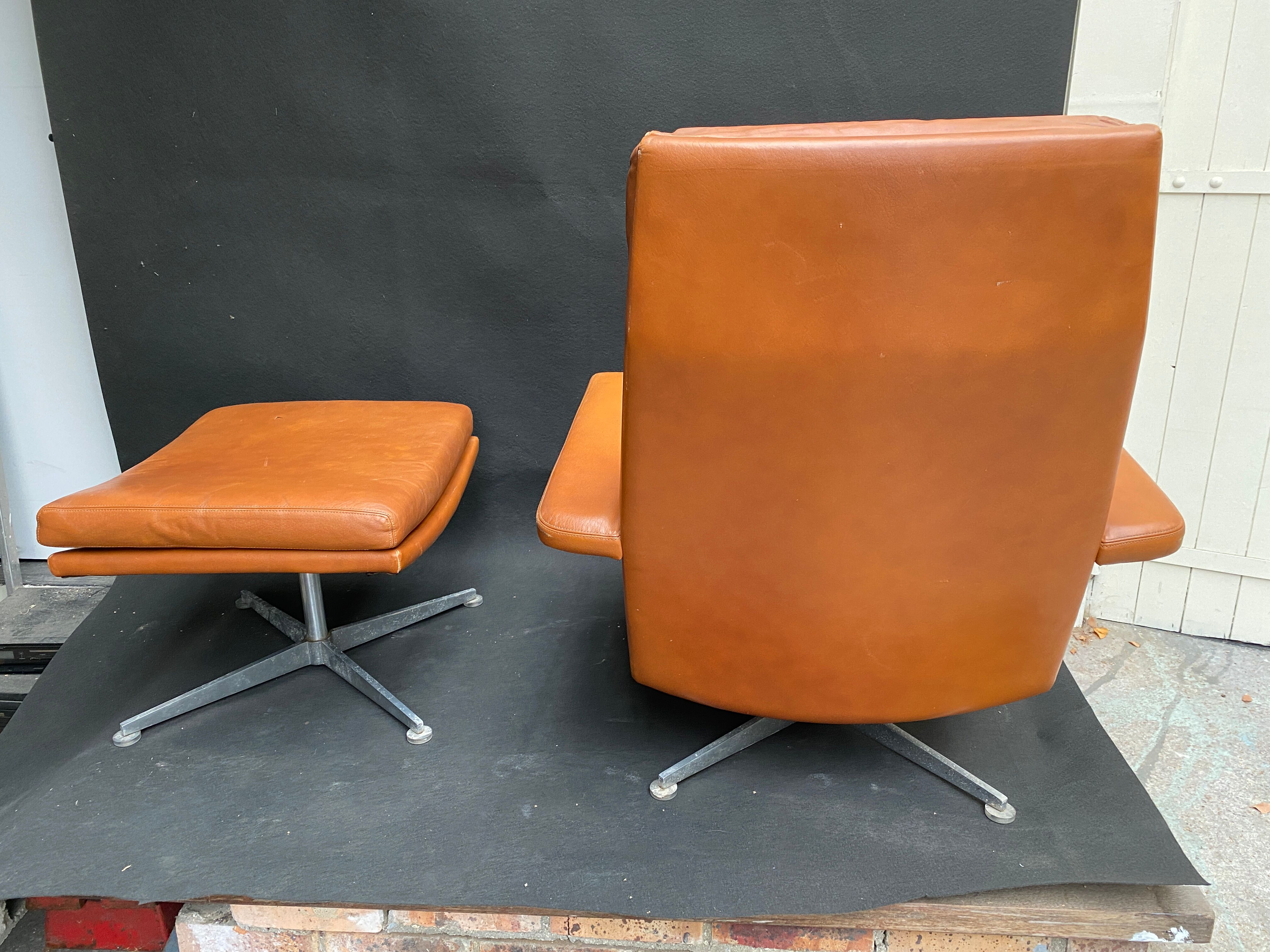 Lounge chair and ottoman leather cognac