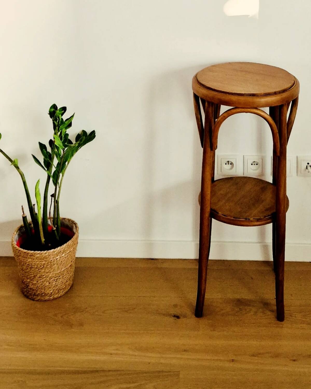 1940s curved wood side table