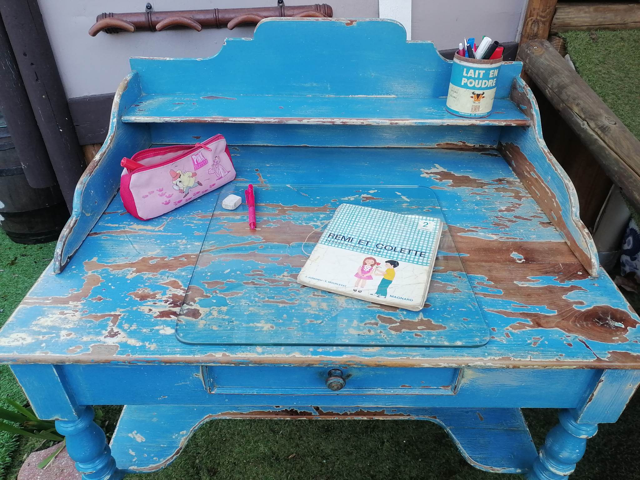 Toilet cabinet used in office