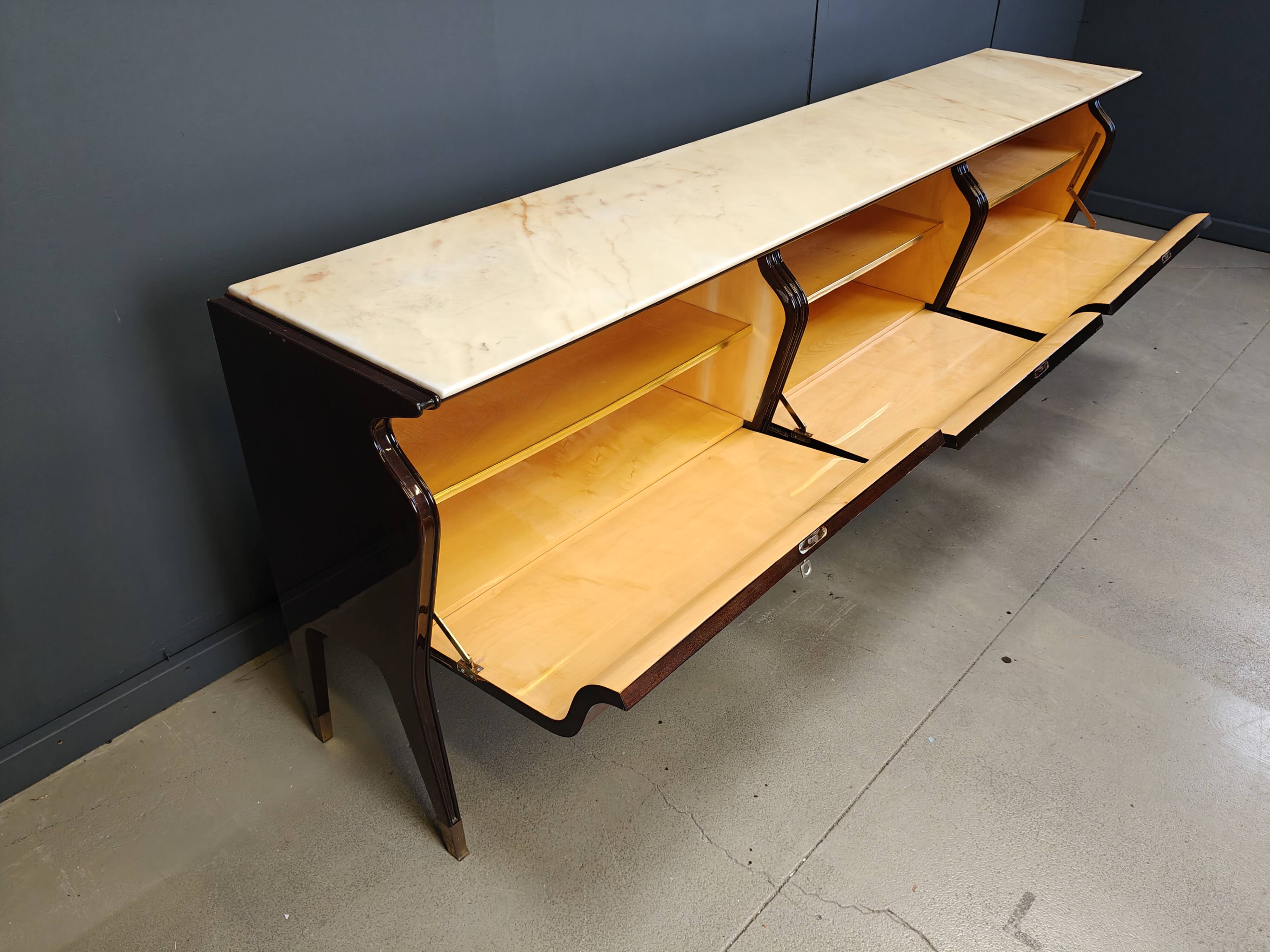Crédence d'Osvaldo Borsani pour Atelier Borsani Varedo, 1950s