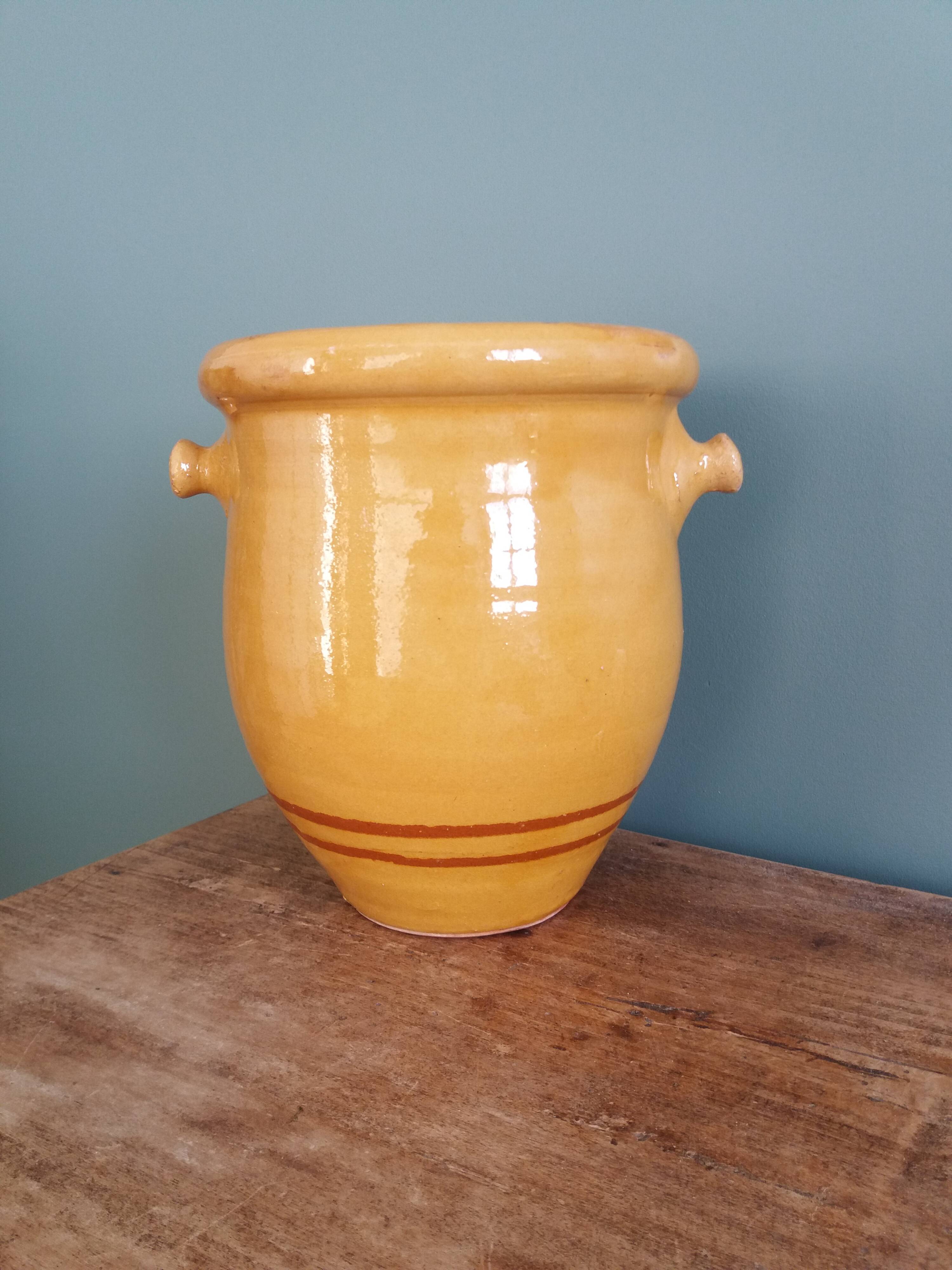 Provencal pottery terracotta jar