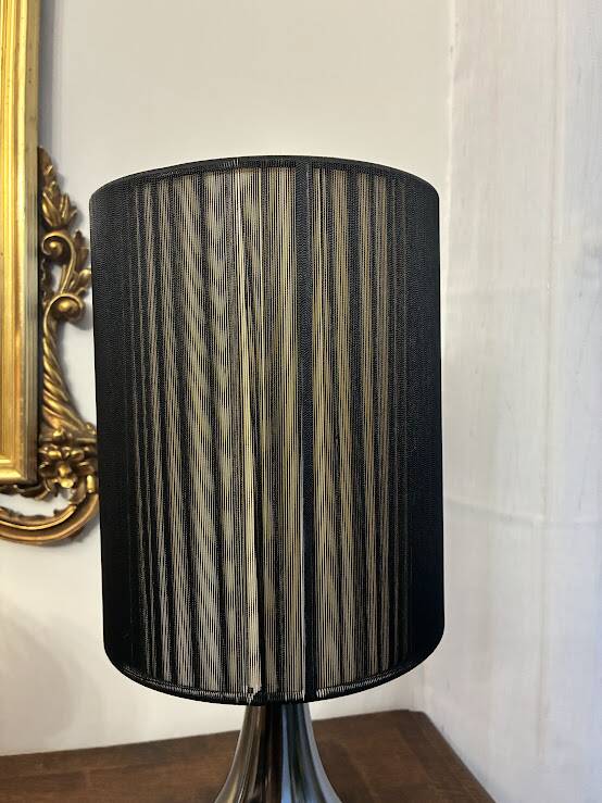 Black Touch Drop Lamp "Incidence" for tabletop use, touch-sensitive.