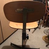 Adjustable workshop chair