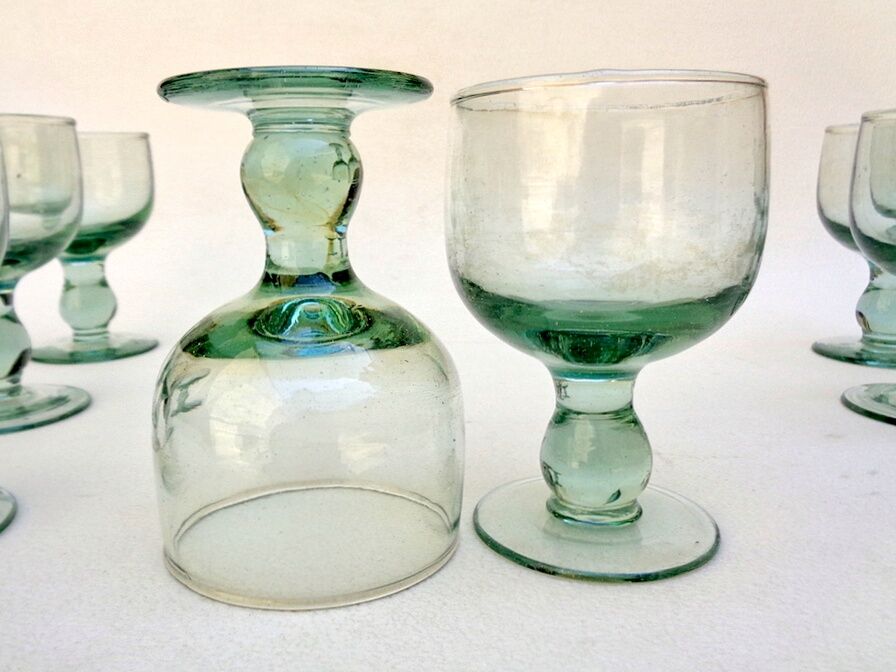 Set of 8 vintage water green glasses