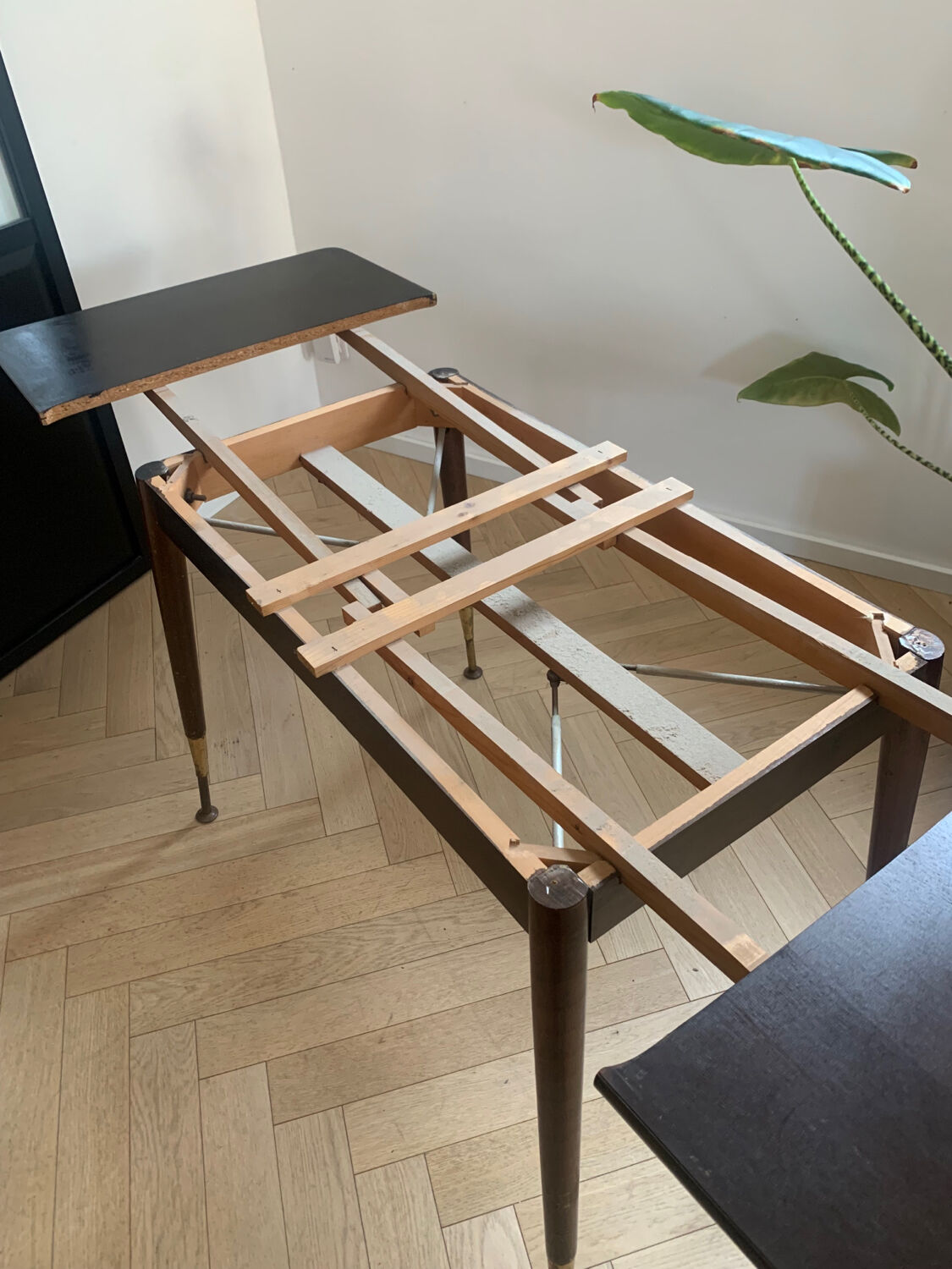 Hand-cranked coffee table