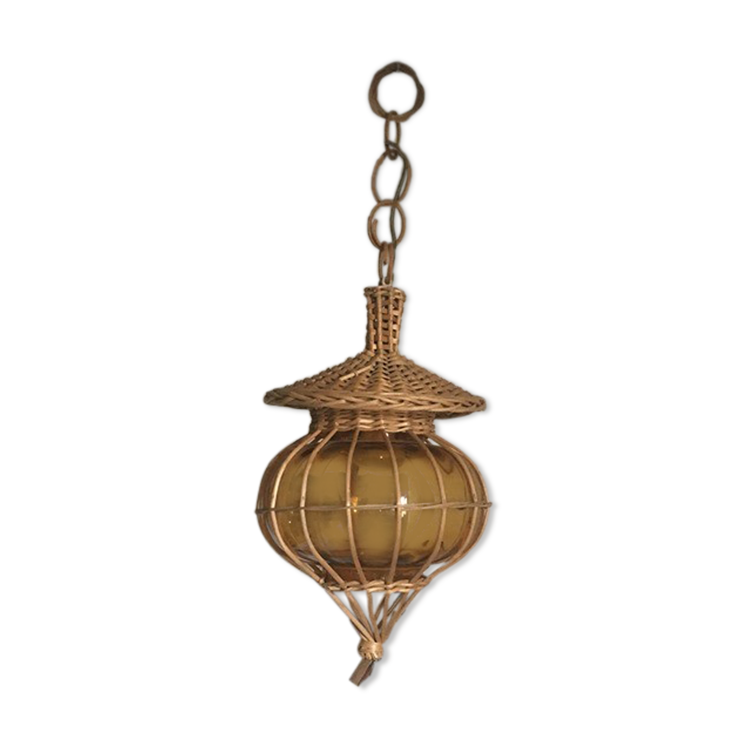 Suspension in wicker and amber glass