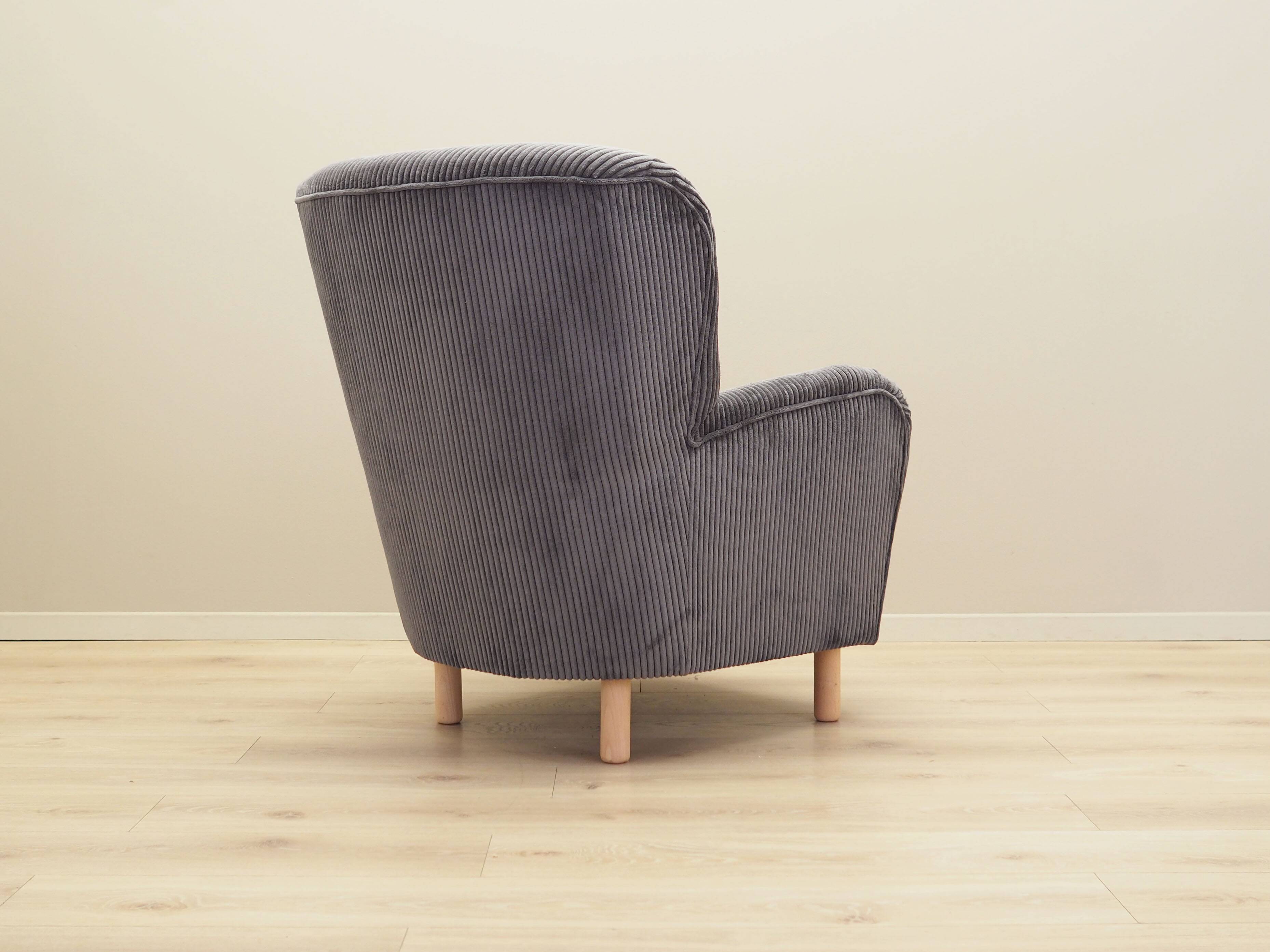 Fauteuil gris, design scandinave, production : Danemark