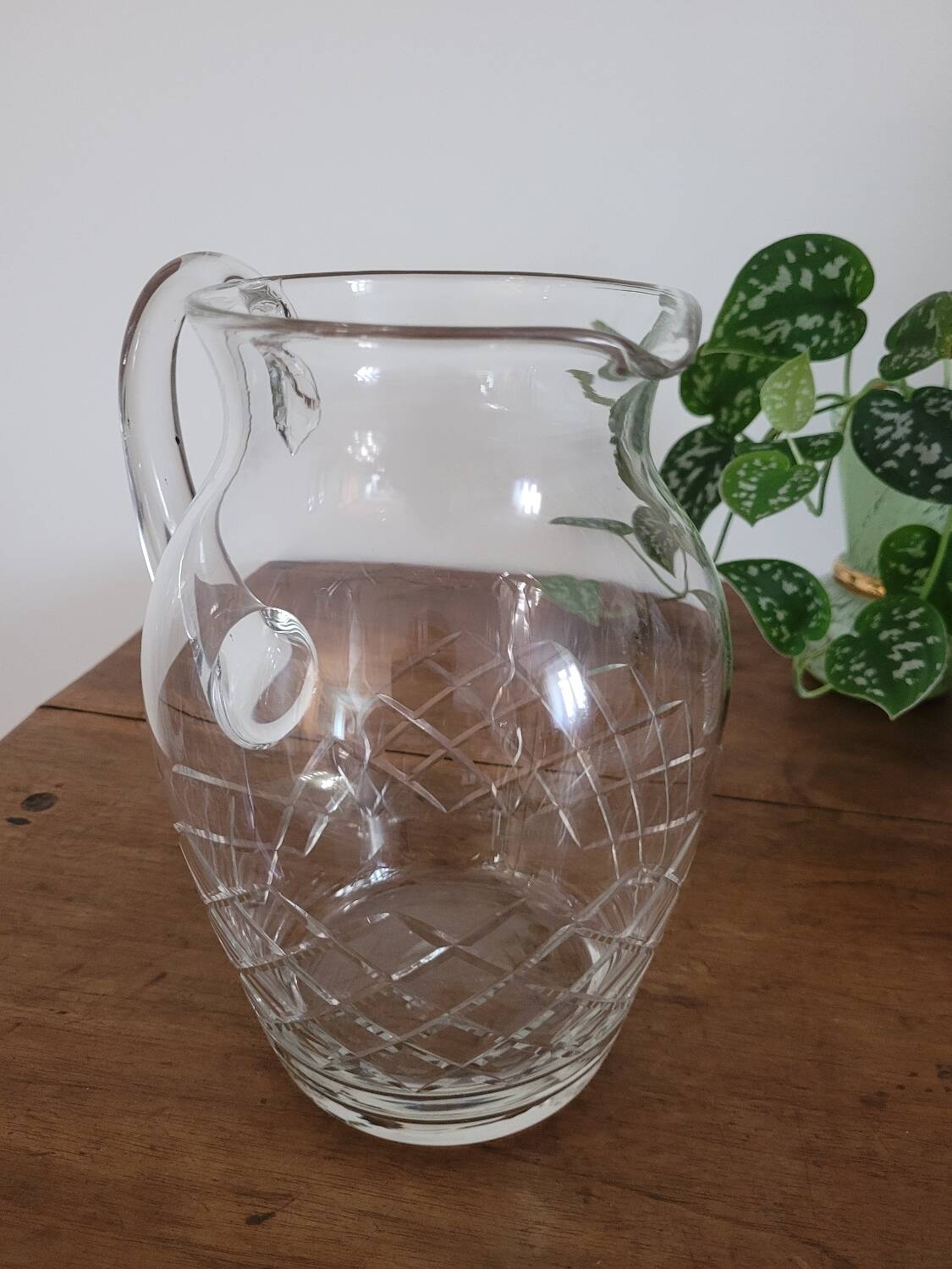 Chiseled/cut crystal pitcher