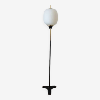 Lampadaire liseuse tripode 1960 avec opaline