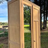Armoire parisienne