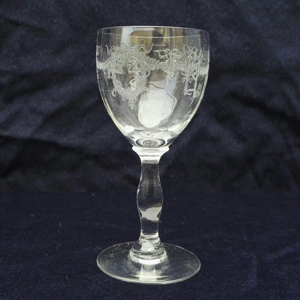 Verres à vin blanc cristal baccarat frise noeuds rubans
