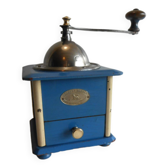 Peugeot 30's coffee grinder