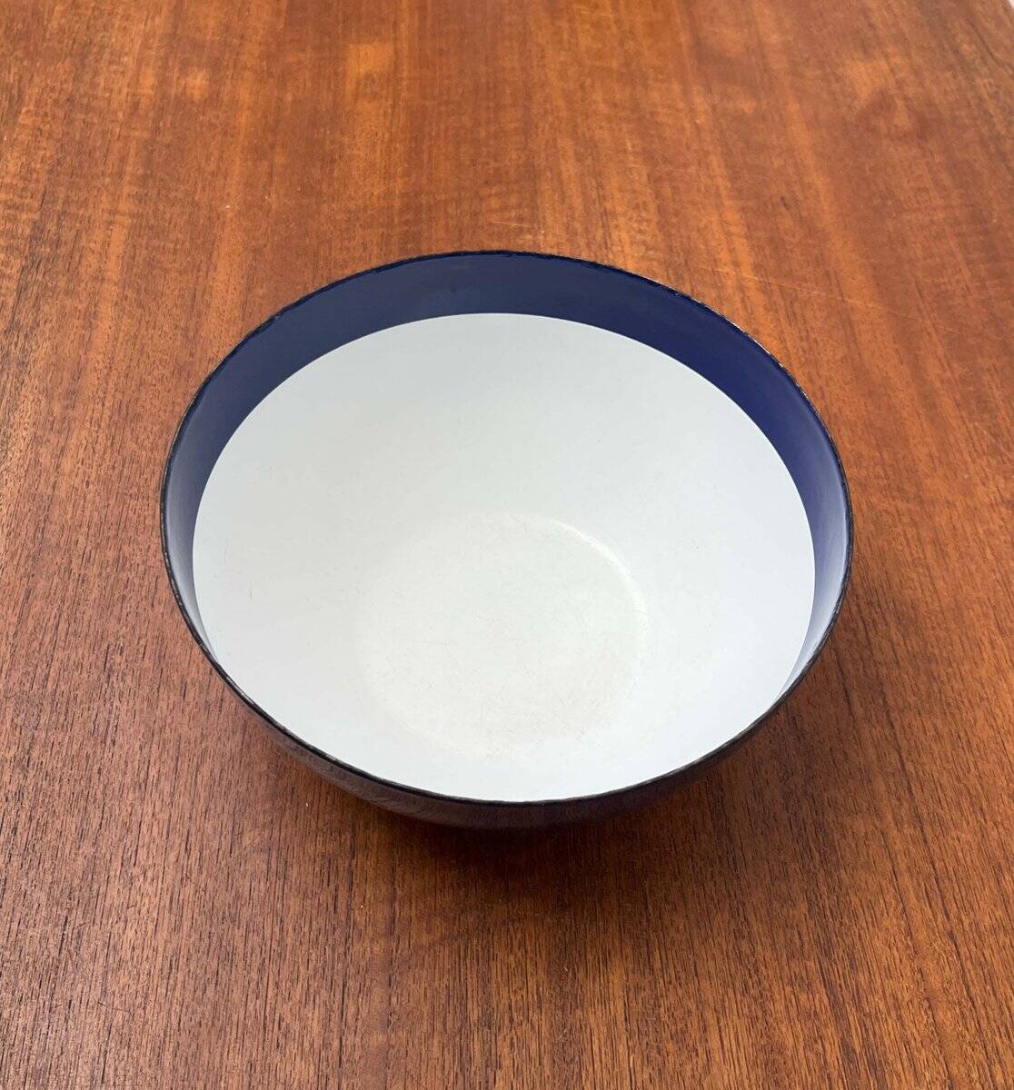 Modern blue enamel bowl from the mid-century by Kaj Franck for Finel, Finland, 1960s.