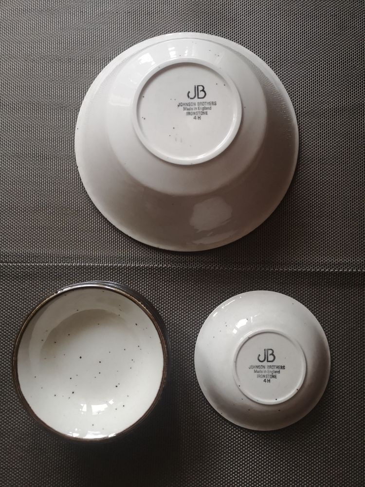 English speckled ceramic dessert set (main course and ramekins) Johnson Brothers - 1970s