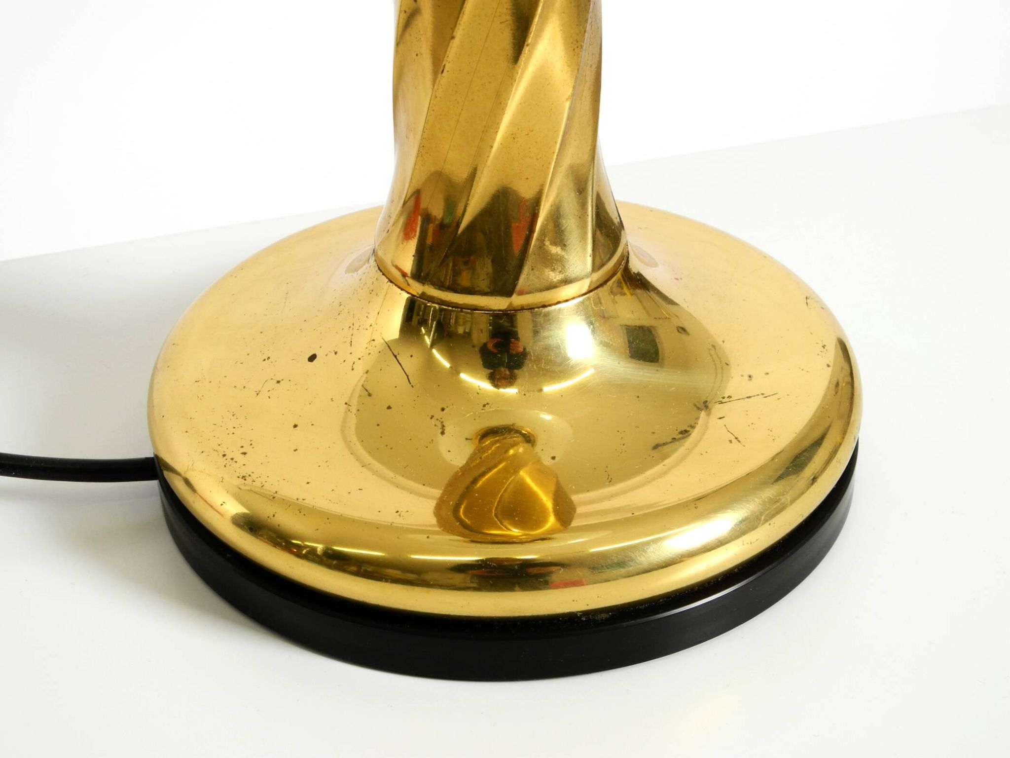 Large 1960s brass column-style table lamp with frosted glass globe