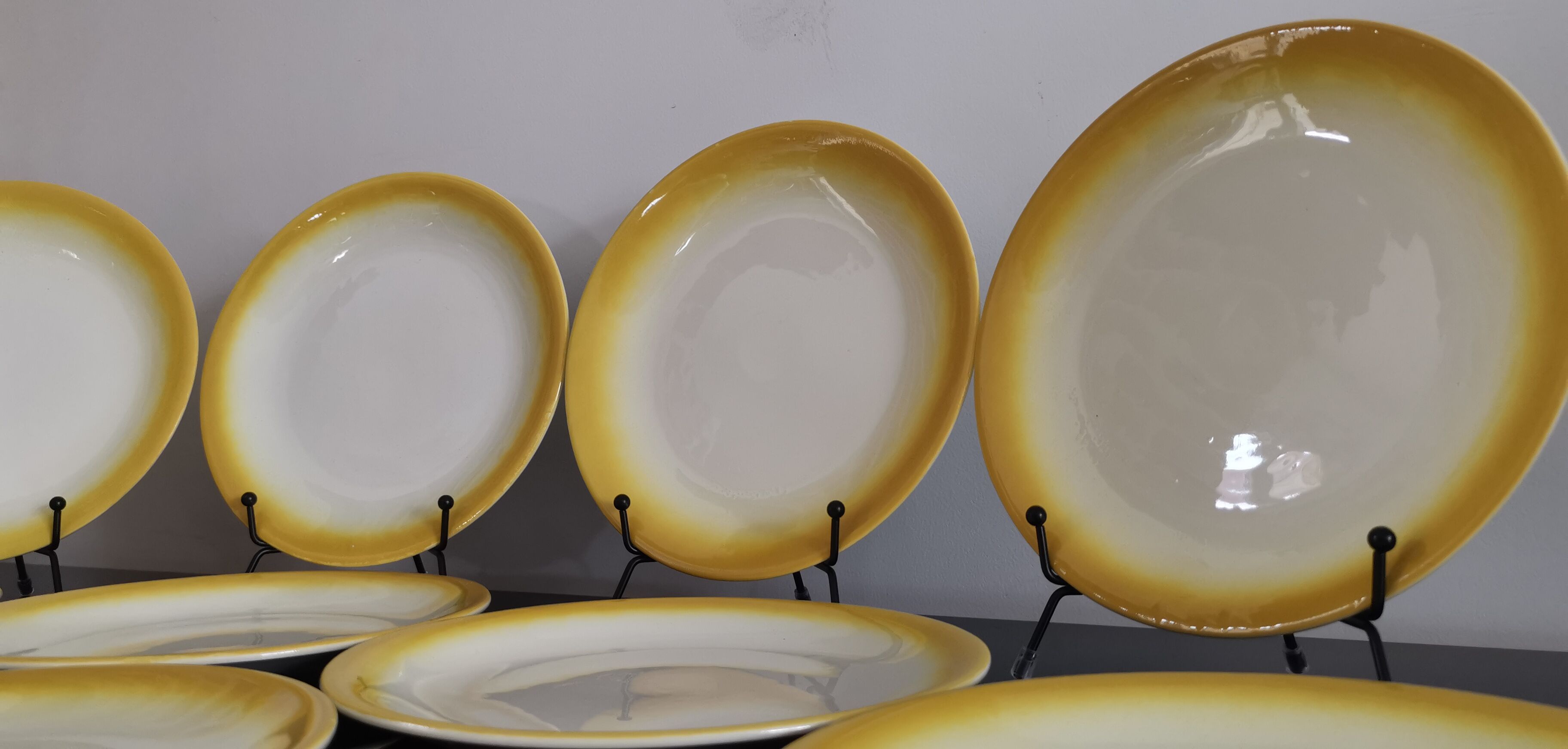 9 plates for dessert old moulin des loups vintage yellow edge
