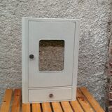 Armoirea white pharmacy