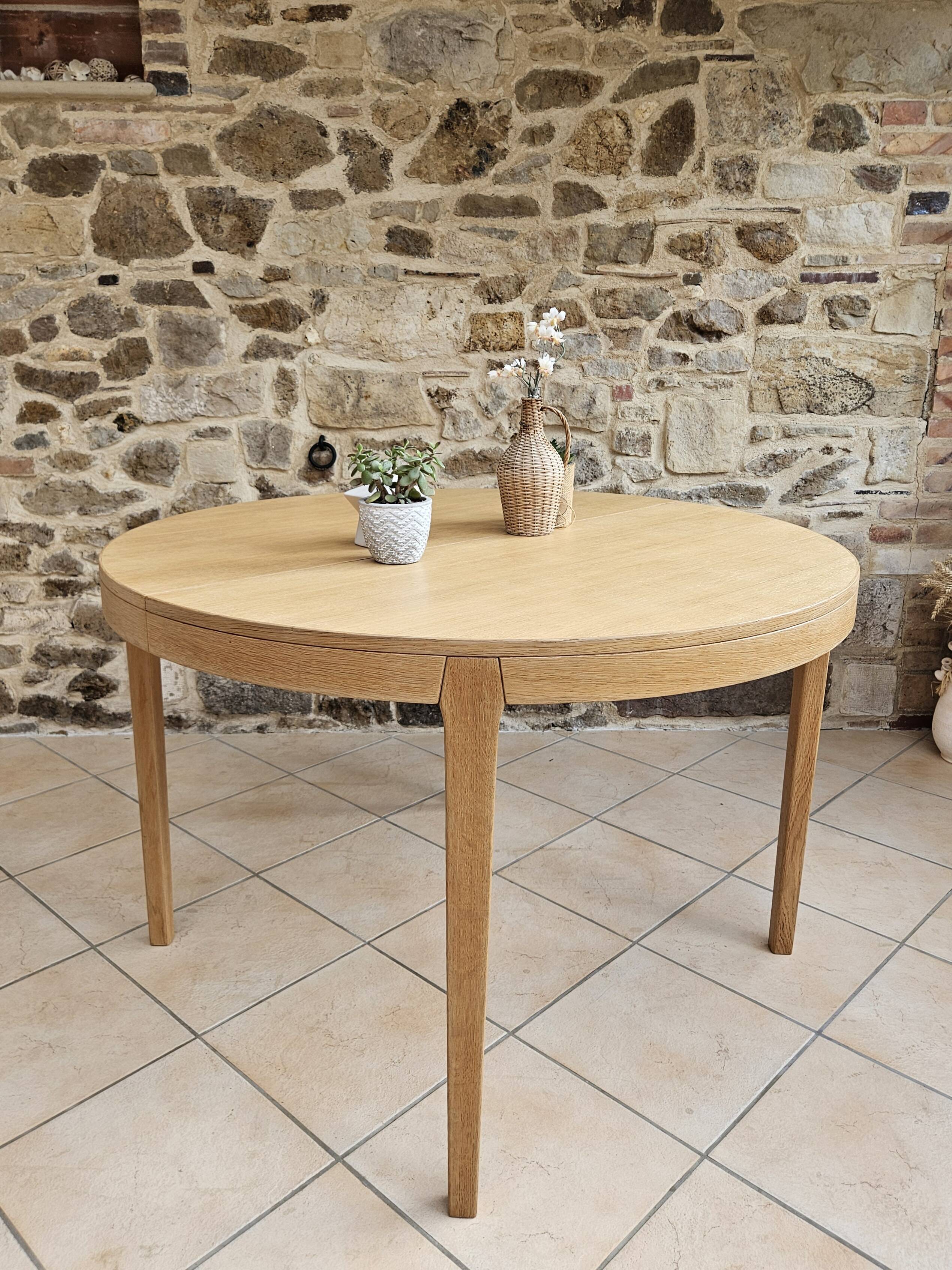 Round table