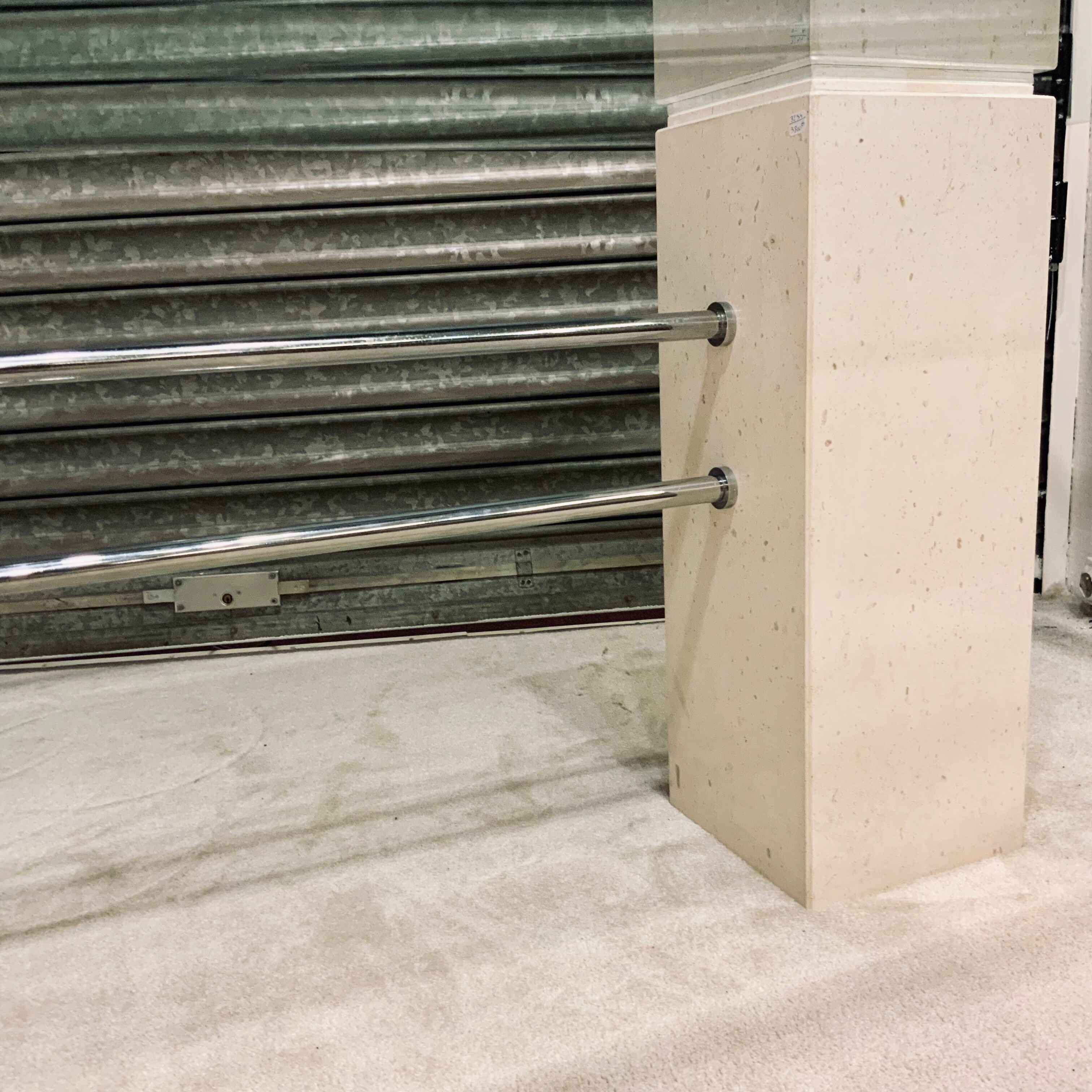 Dining table 1970/80 in travertine