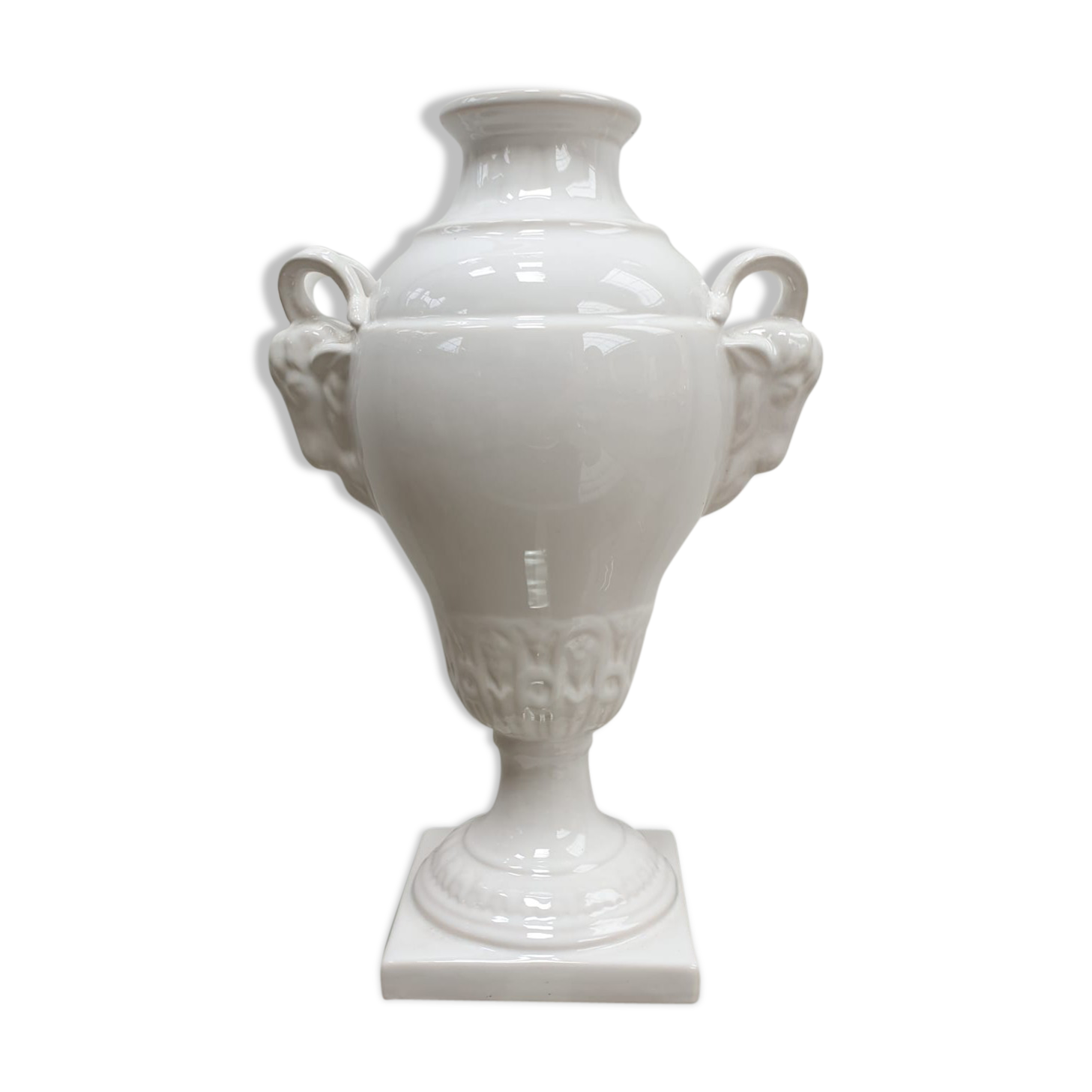 Large white St Clement Cermal Vase