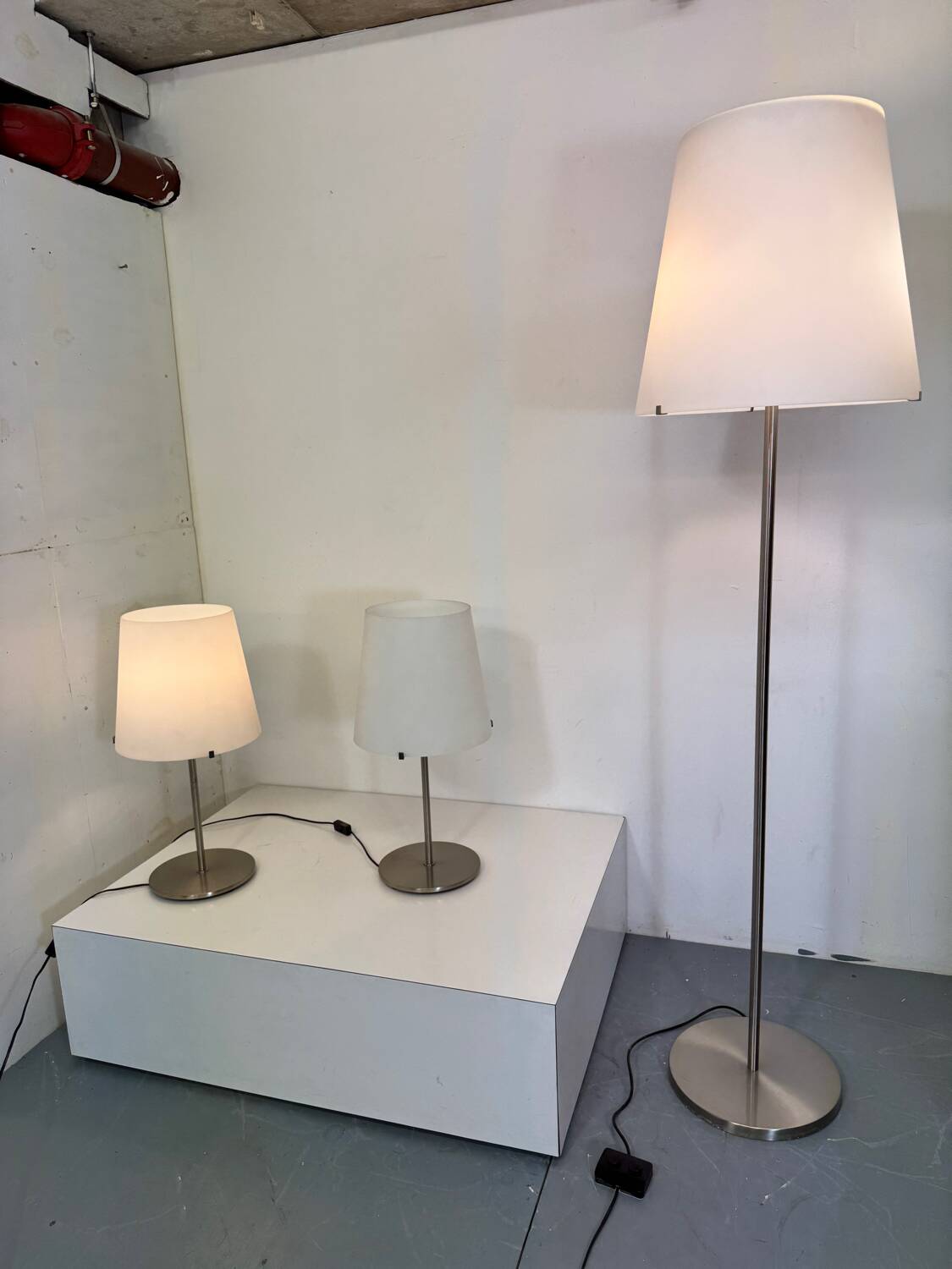 Italian Mid Century Modernist Fontana Arte table lamp, 1950s