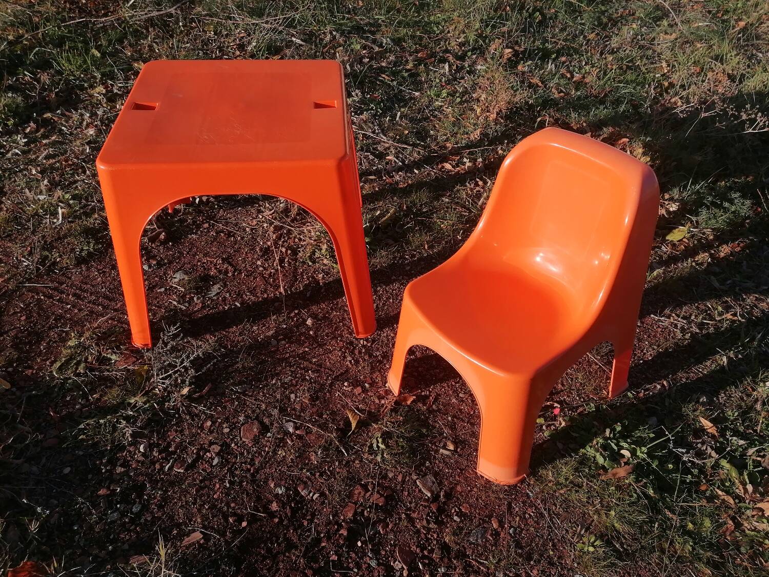 Children's orange table and chair set Progarden Italy