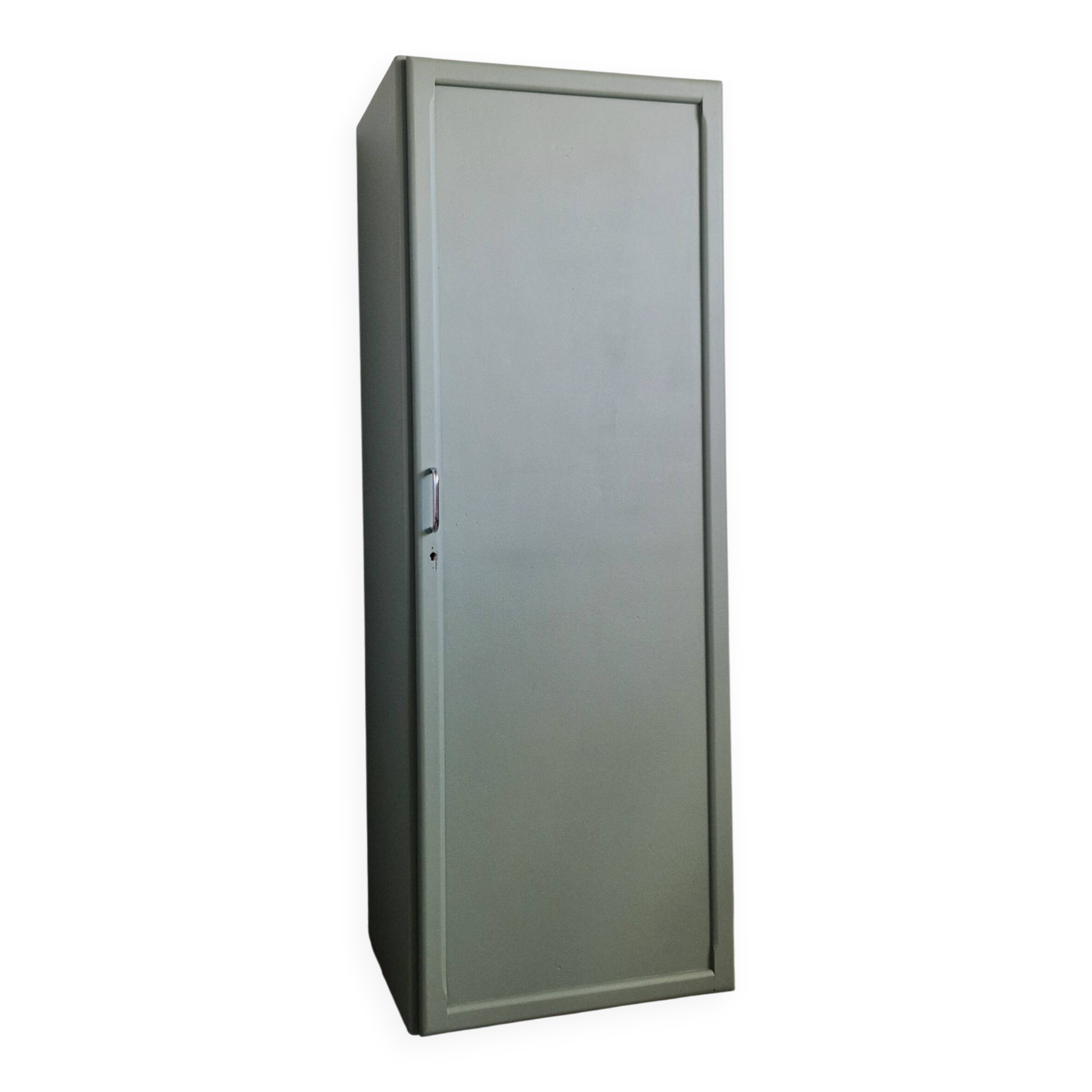 Former boarding school changing room