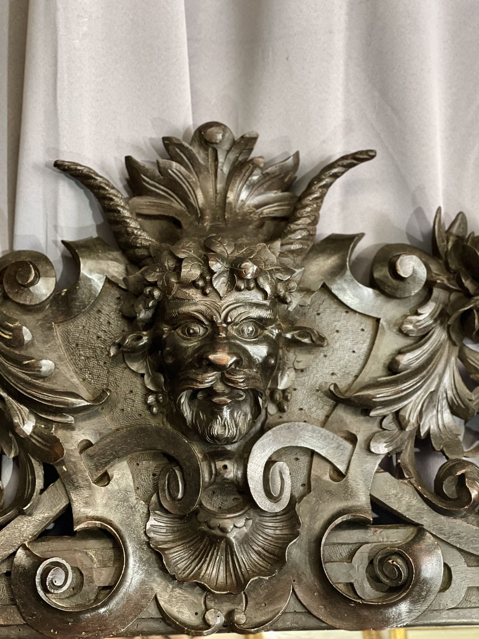 Mirror 191x122 cm period XIXth in natural wood, decoration of chimeras, satyrs