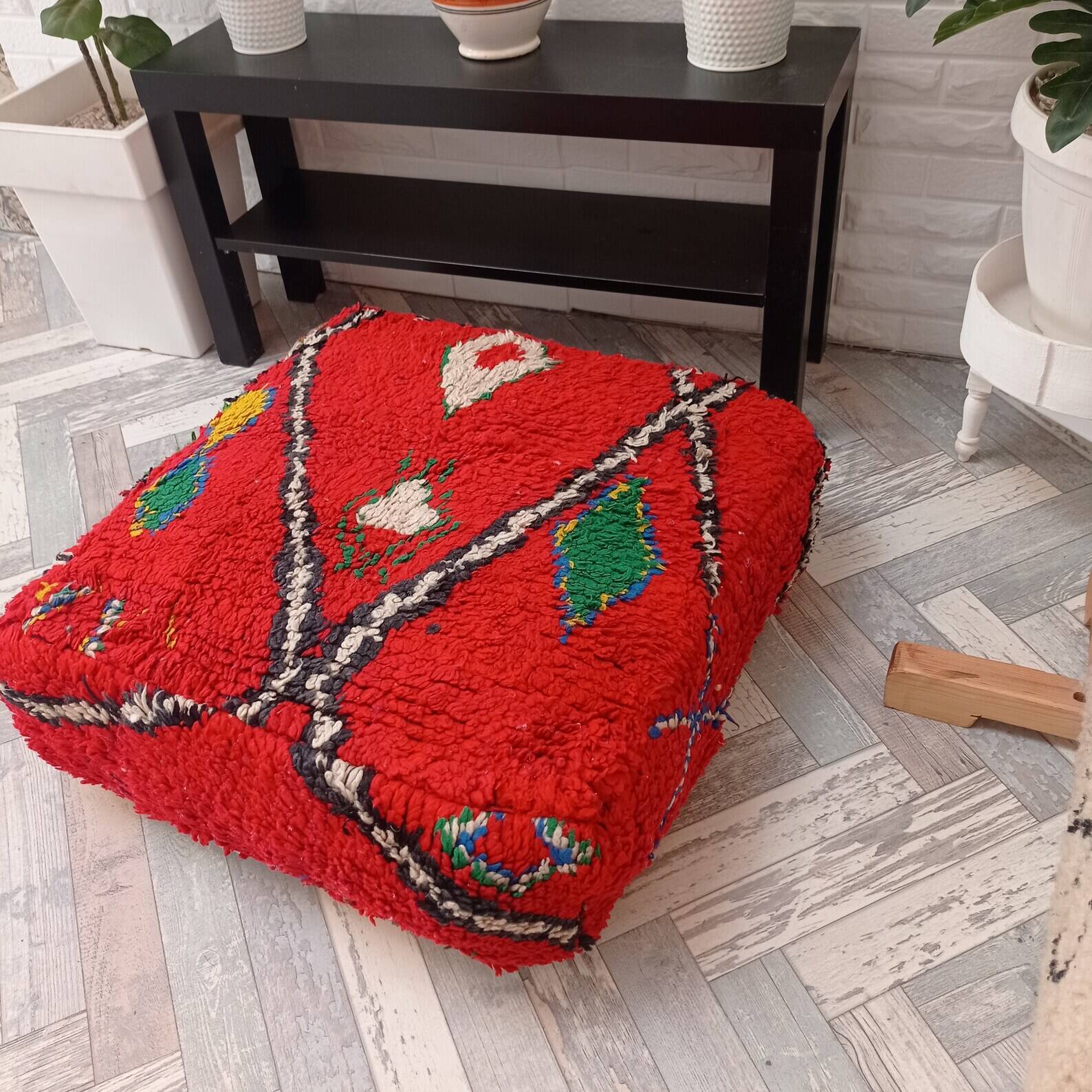 Pouf berbère fait main en laine 60 X 60 X 20 CM