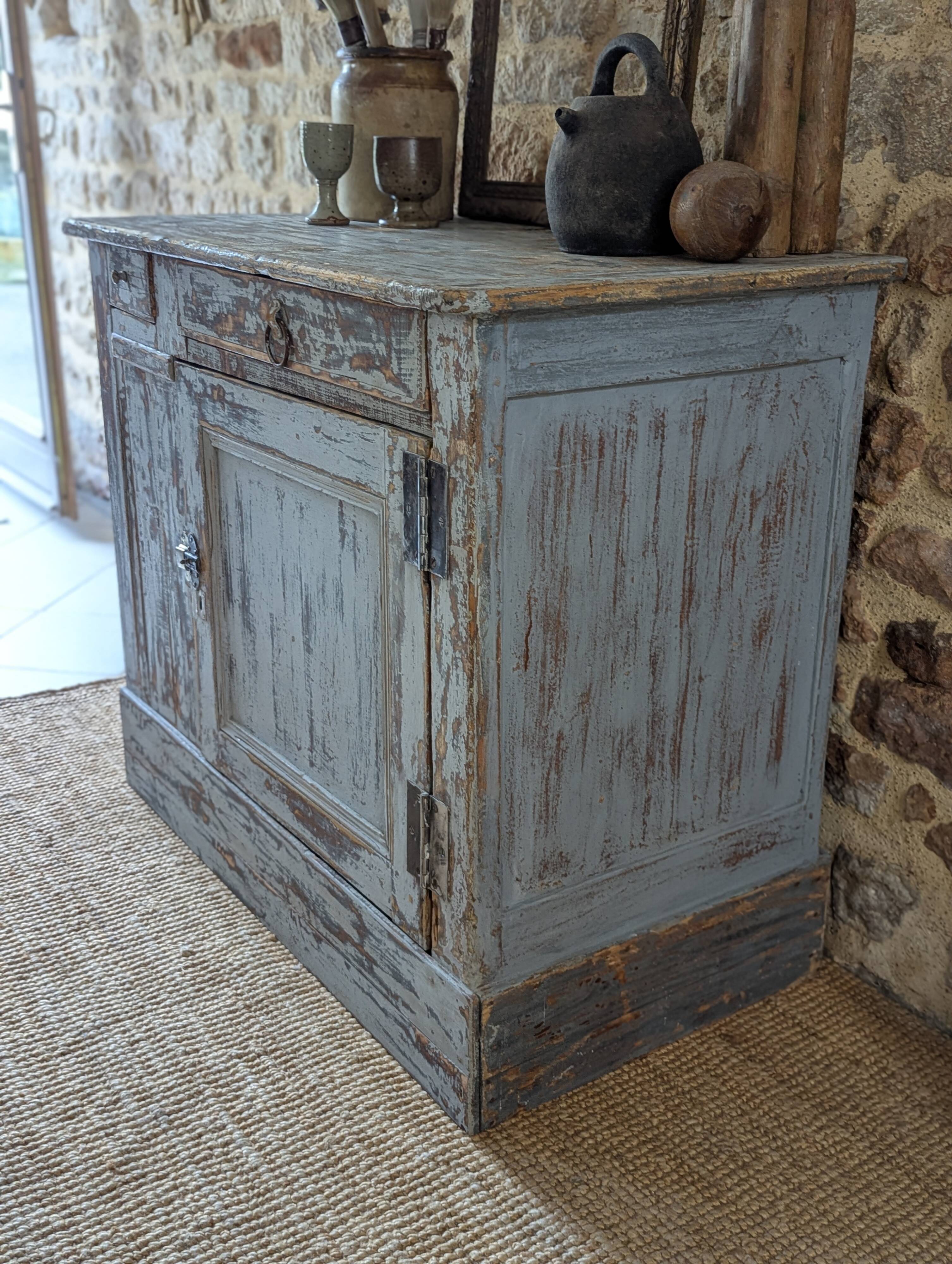 Counter cash register